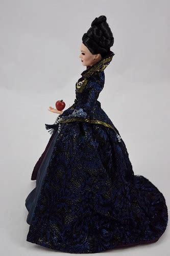 Once Upon A Time Doll Set D23 Le 300 Evil Queen Deboxe Flickr