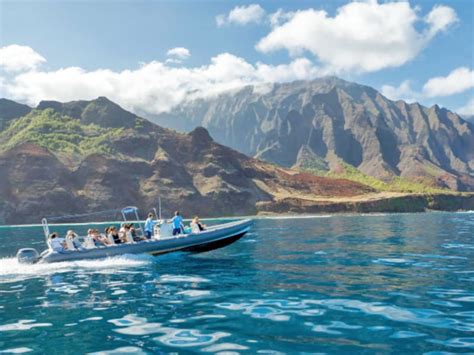 Holoholo Speedboat Snorkel At Na Pali Coast And Explore Sea Caves From