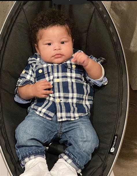 Nicki Minaj Shares 1st Photos Of Her Baby Boy Via Instagram