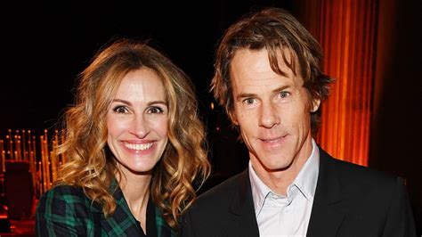 Watch Access Hollywood Interview Julia Roberts And Husband Danny Moder