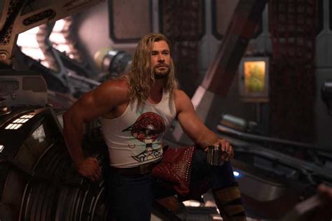 Taika Waititi Explica Por Qu Chris Hemsworth Se Desnuda En Thor Love And Thunder Fm