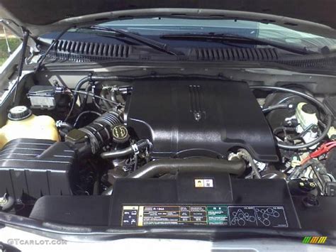 2003 Ford Explorer Xlt 46 Liter Sohc 16 Valve V8 Engine Photo