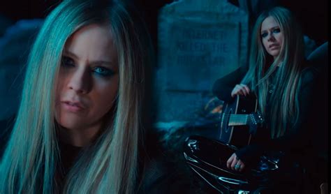 Avril Lavigne Se Burla De La Teoría Sobre Su Propia Muerte En Single