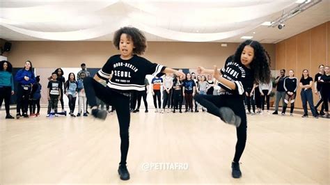 10 Dance Classes Every Beginner Should Try Society19 Afro Dance White Girl Afro Dance Videos