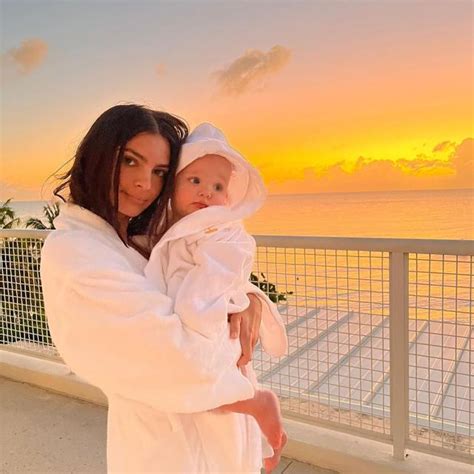 Emily Ratajkowski Is Hanging With Her Son And Father In A Split From