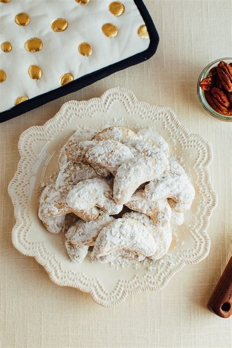 Made with almond flour = completely gluten free. Gluten-Free Almond Flour Crescent Cookies | Eating Bird Food