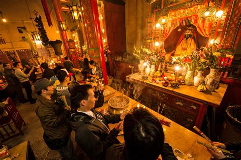 Man Mo Temple Buddhist Temple On Hong Kong Island Go Guides