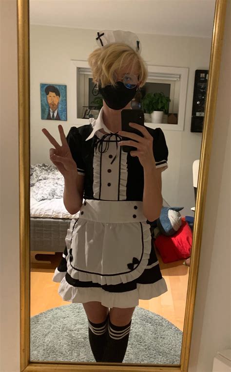 First Time Trying On My Maid Dress What Do You Think Fempark