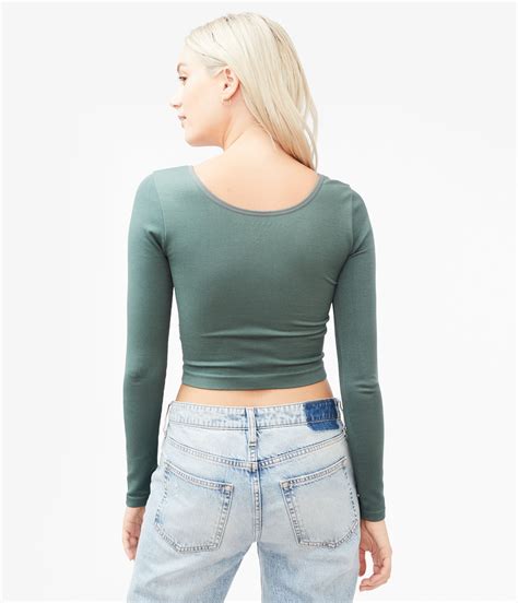 Long Sleeve Seamless V Neck Crop Top