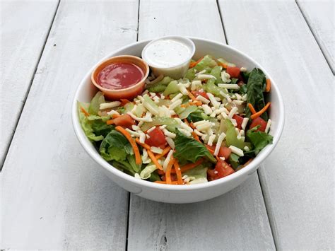 The healthiest fast food salads in canada alexandra donaldson updated: Fast-Food Salad Roundup | Food Network Healthy Eats ...