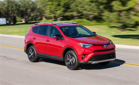 2016 Toyota Rav4 Se First Drive Review Car And Driver