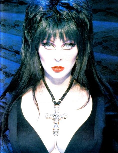 Elvira Cassandra Peterson Fantasy Women Dark Beauty