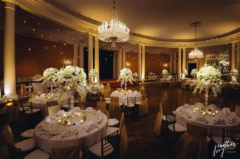 The club has two distinctively different eighteen hole golf courses, an historic clubhouse with two dining facilities, tennis court, a pool and fitness center. Houston Wedding Venues - Top Wedding Venues in Houston