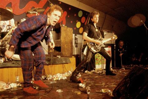 Vintage S Sex Pistols Johnny Rotten John Lydon Concert Pin Back Hot