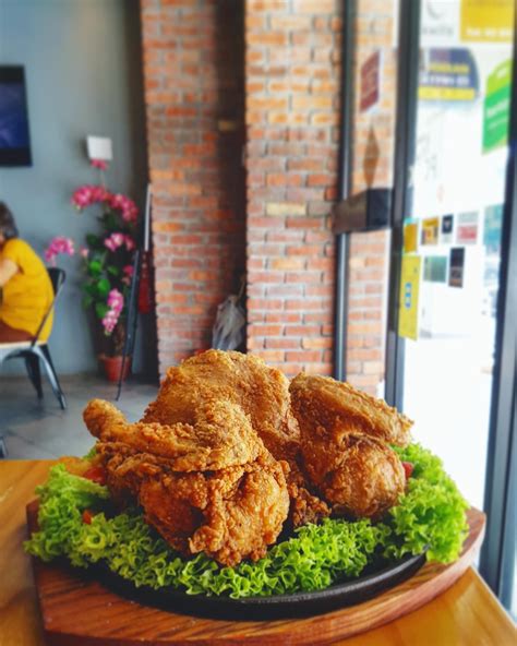 Choo choo chicken was brought into malaysia in year 2015, localizing it to suit malaysian taste whil. Choo Choo Chicken @ USJ, Subang Jaya