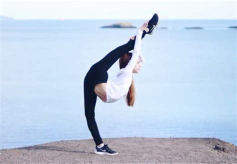 How To Do Basic Contortion Anna Mcnulty Gymnastics Photography