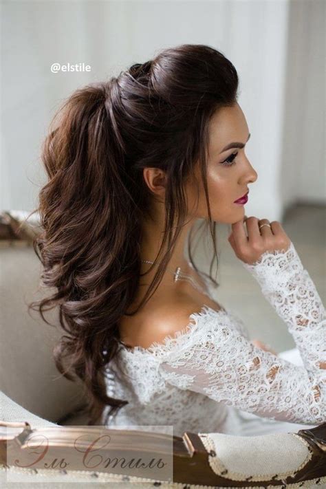 This is a versatile style with endless possibilities, half up half down hair goes great with veils and hair accessories, but works equally well with braided hairstyles, fresh flowers, and mini twists. 10 Beautiful Wedding Hairstyles for Brides - Femininity ...
