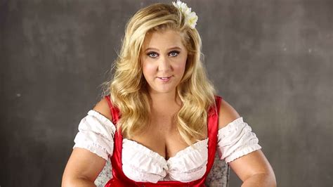 She followed a steady rise to fame, placing fourth on amy beth schumer was born june 1, 1981, in the upper east side neighborhood of manhattan, new york. Amy Schumer Gives Barack Obama Condoms & Other Celebrity ...