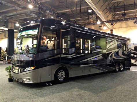 8 Of Most Luxurious Motorhomes In The World Luxury Bus Motorhome Luxury Motorhomes