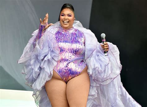 Lizzo Shares Nude Mirror Selfie Along With A Message To Her Haters