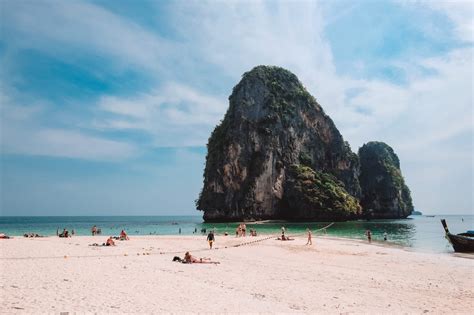 Ao nang, located in the region of krabi, thailand, is one of the best destinations for beach lovers. REISJUNK / Wat te doen in Krabi & Ao Nang? Dit zijn de ...