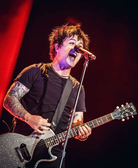 billie joe armstrong greenday hella gd cool bands musicians quick music artists composers