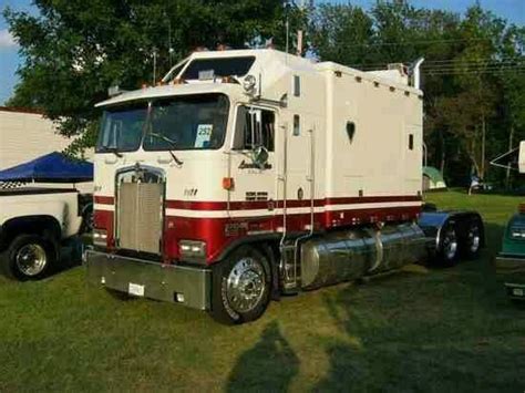 Pin By Richard Mann On Cabovers Box Sleepers Big Trucks Kenworth