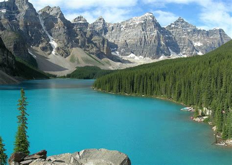 Solve Moraine Lake Alberta Canada Jigsaw Puzzle Online With 88 Pieces