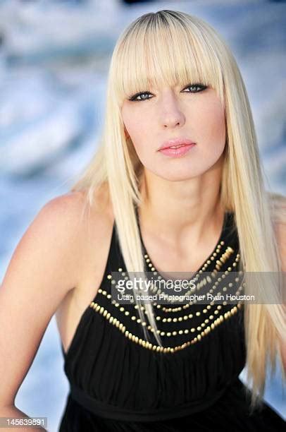 Beautiful Platinum Blonde Model Fotografías E Imágenes De Stock Getty