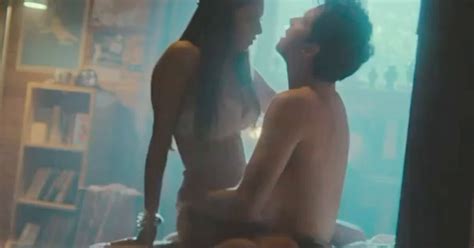 Mimi Keene And Asa Butterfield Sex Scene In Sex Education Gag