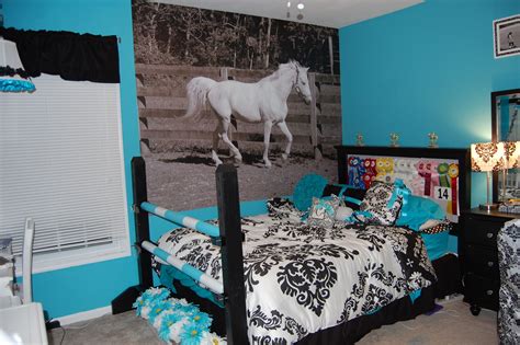 Pin By Michele Casco On Horse Theme Bedroom Horse Bedroom Horse Room