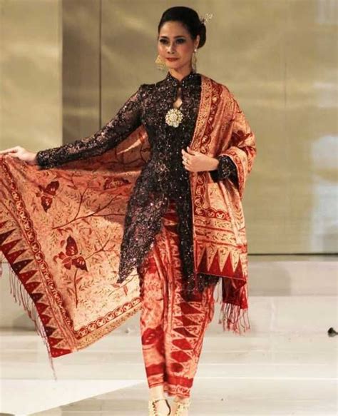 Gambar Model Kebaya Brokat Bawahan Songket  Formal wear women, Model