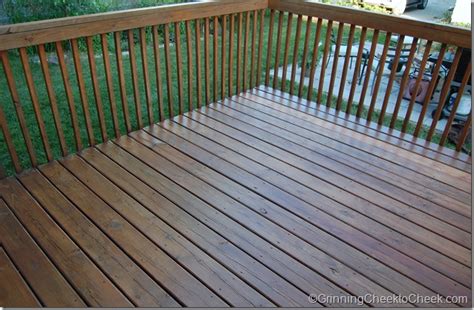 Wondering what's the best stain for a cedar fence? Sunshine means Deck Staining! - Grinning Cheek To cheek