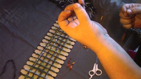How To Use A Butterfly Loom Youtube