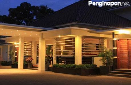 Jadi sangat cocok jika dijadikan area selancar. Daftar Penginapan Murah di sekitar Pantai Batu Karas ...