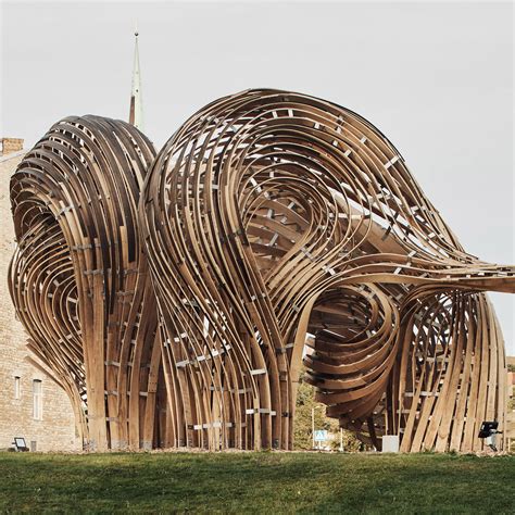 Digital Models And Augmented Reality Used To Build Twisting Pavilion In