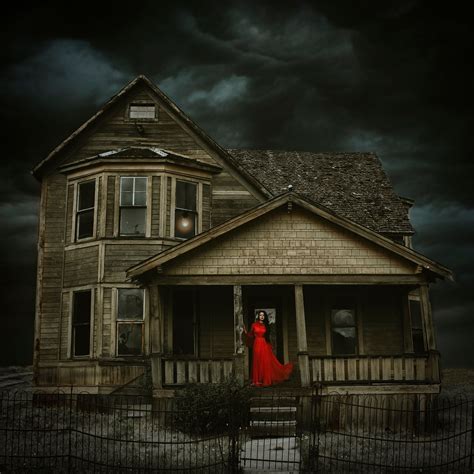 Spooky Images Featured Emotional Storytelling With Twyla Jones