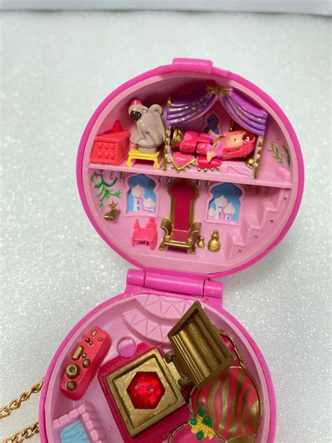 Polly Pocket Jeweled Palace Complete With Chain Hobbies Toys Toys