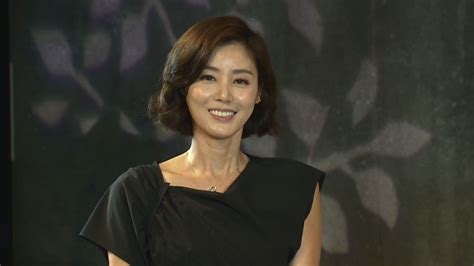 This 50 Year Old Korean Actress Is Turning Heads With Her Eternally Youthful Beauty — Koreaboo
