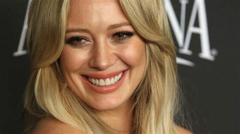 Hilary Duff Reveals Her Slammin Bikini Bod On Instagram Huffpost Null