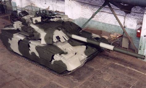 Военные новости Единственный танк Т 80УМ 2 с активной защитой Дрозд