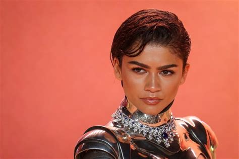 Alucinante Y Exhibicionista Traje Robótico De Zendaya Atrajo Miradas En