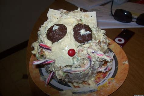A perfectly baked moist cake is one of life's simple pleasures. volunteerplaintalk | Where Volunteer Managers can talk