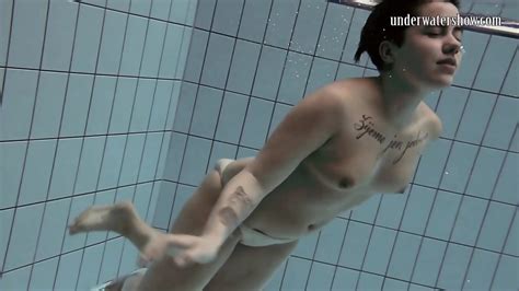 Chubby Cutie Underwater Naked Eporner