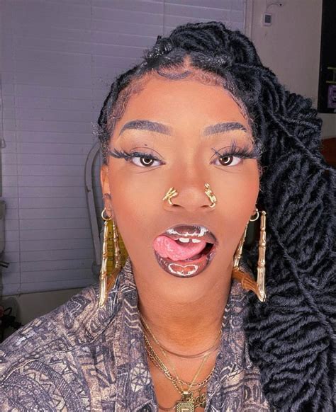 Pin By 𝐀 𝐍 𝐀 🌹 On Girls Cute Nose Piercings Cute Piercings Beautiful Black Girl