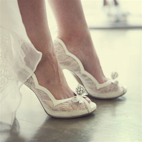 White Lace Peep Toe Wedding Shoes Rhinestone Luxurious Lady High Heels