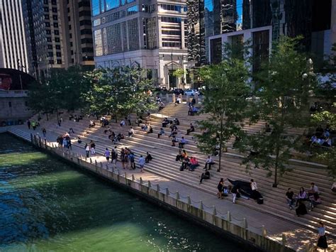 Lunch On The Chicago River Photorator