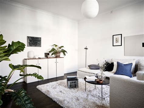 Cozy living room with white textiles - COCO LAPINE DESIGNCOCO LAPINE DESIGN