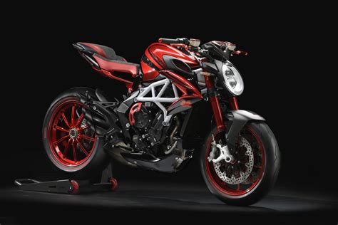 Mv augusta brutale 1078rr first ride. MV Agusta Brutale 800 RR LH44 - Modellnews