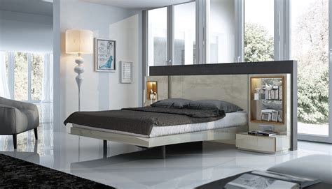 Lacquered Exquisite Wood Modern Platform Bed El Paso Texas Fenicia